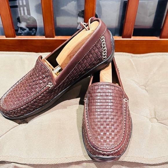 Tommy Bahama Orson Venetian Woven Leather Drivers. - Picture 1 of 14